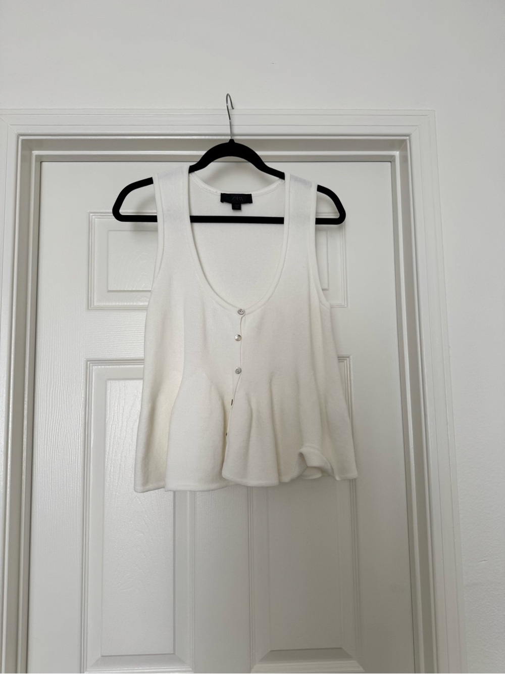 Zara Sleeveless White Scoop Neck Button-Front Peplum Tank Top